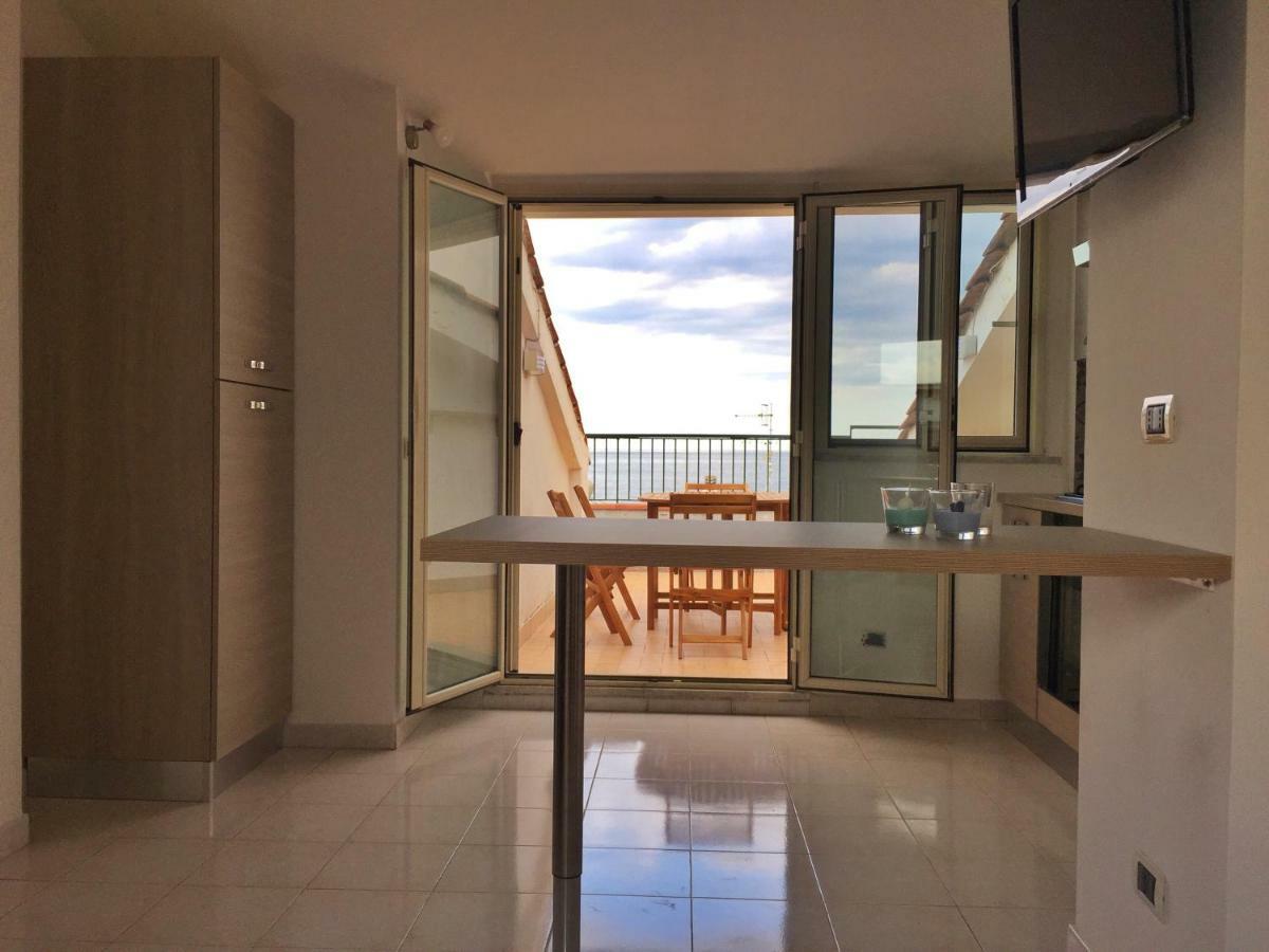 Suite Sul Mare Mascali Buitenkant foto