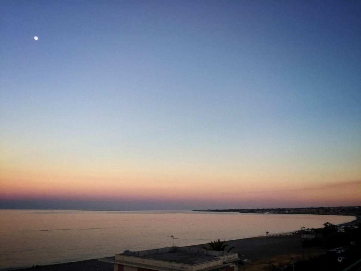 Suite Sul Mare Mascali Buitenkant foto
