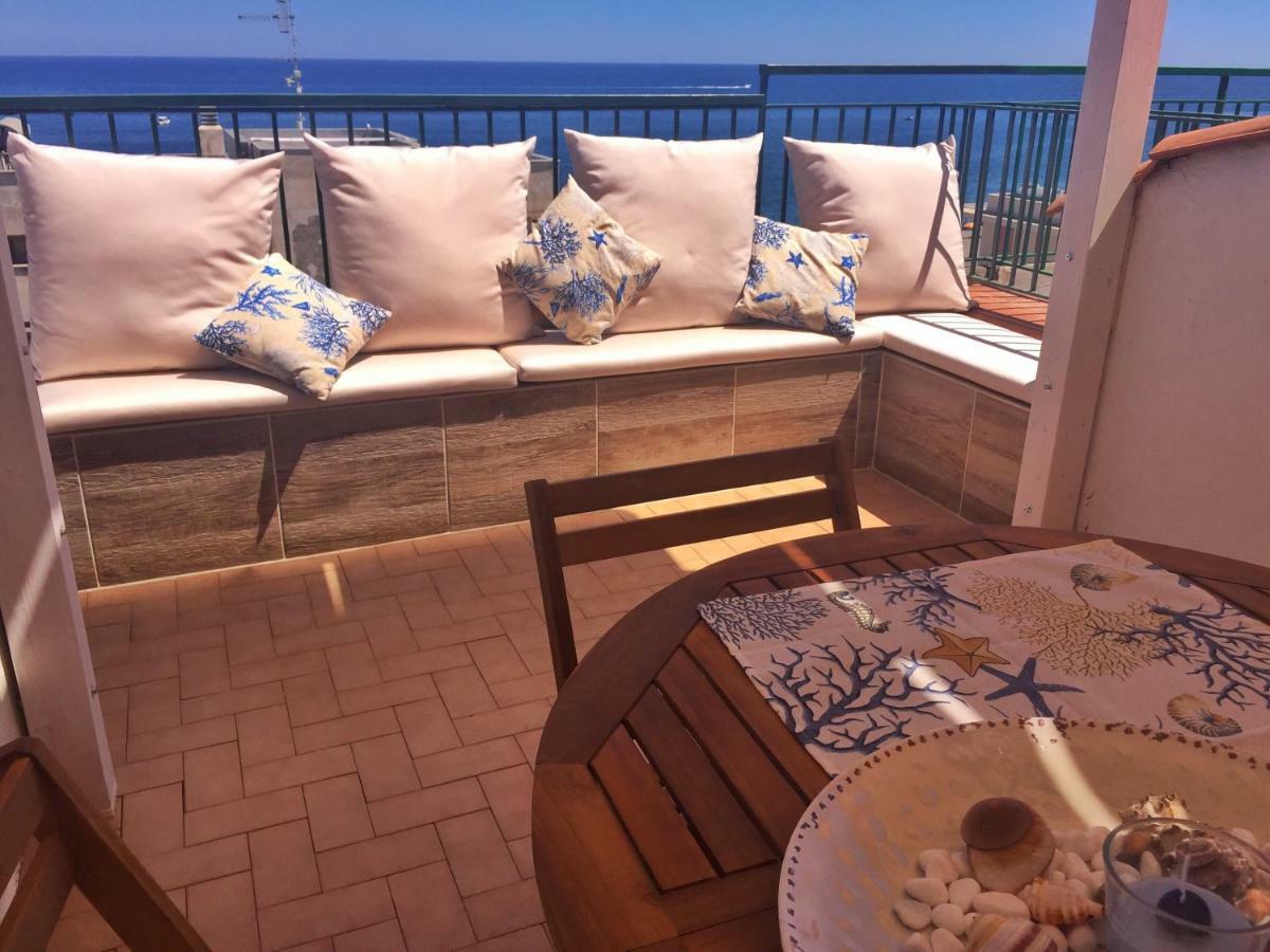Suite Sul Mare Mascali Buitenkant foto
