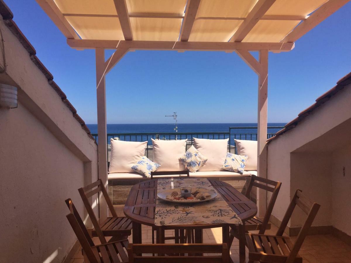 Suite Sul Mare Mascali Buitenkant foto